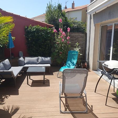 Joli Appartement 50 M2 Classe 3 Etoiles Avec Terrasse Et Jardin La Rochelle  Bagian luar foto