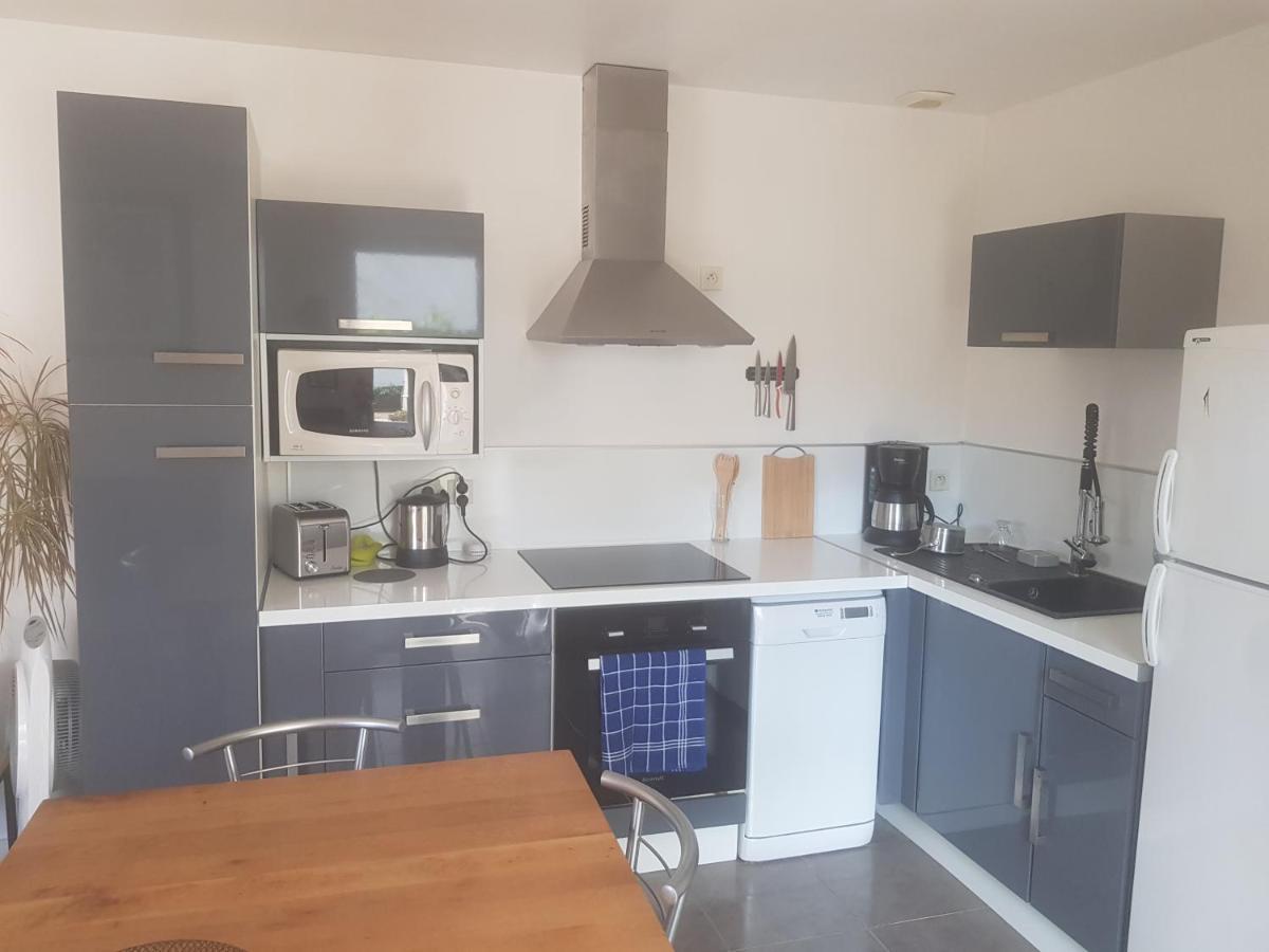 Joli Appartement 50 M2 Classe 3 Etoiles Avec Terrasse Et Jardin La Rochelle  Bagian luar foto