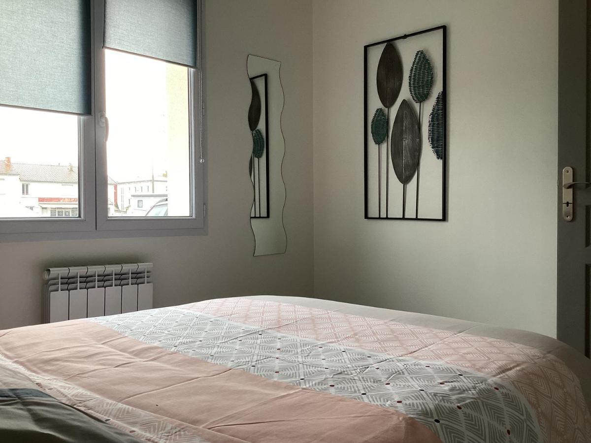 Joli Appartement 50 M2 Classe 3 Etoiles Avec Terrasse Et Jardin La Rochelle  Bagian luar foto