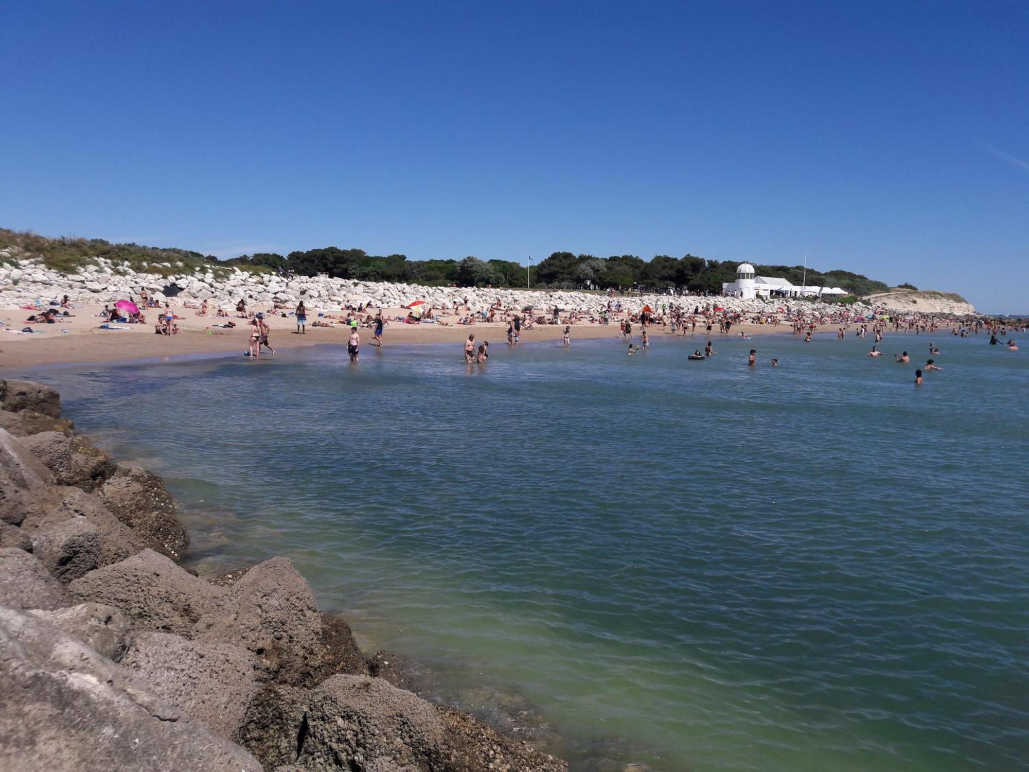 Joli Appartement 50 M2 Classe 3 Etoiles Avec Terrasse Et Jardin La Rochelle  Bagian luar foto